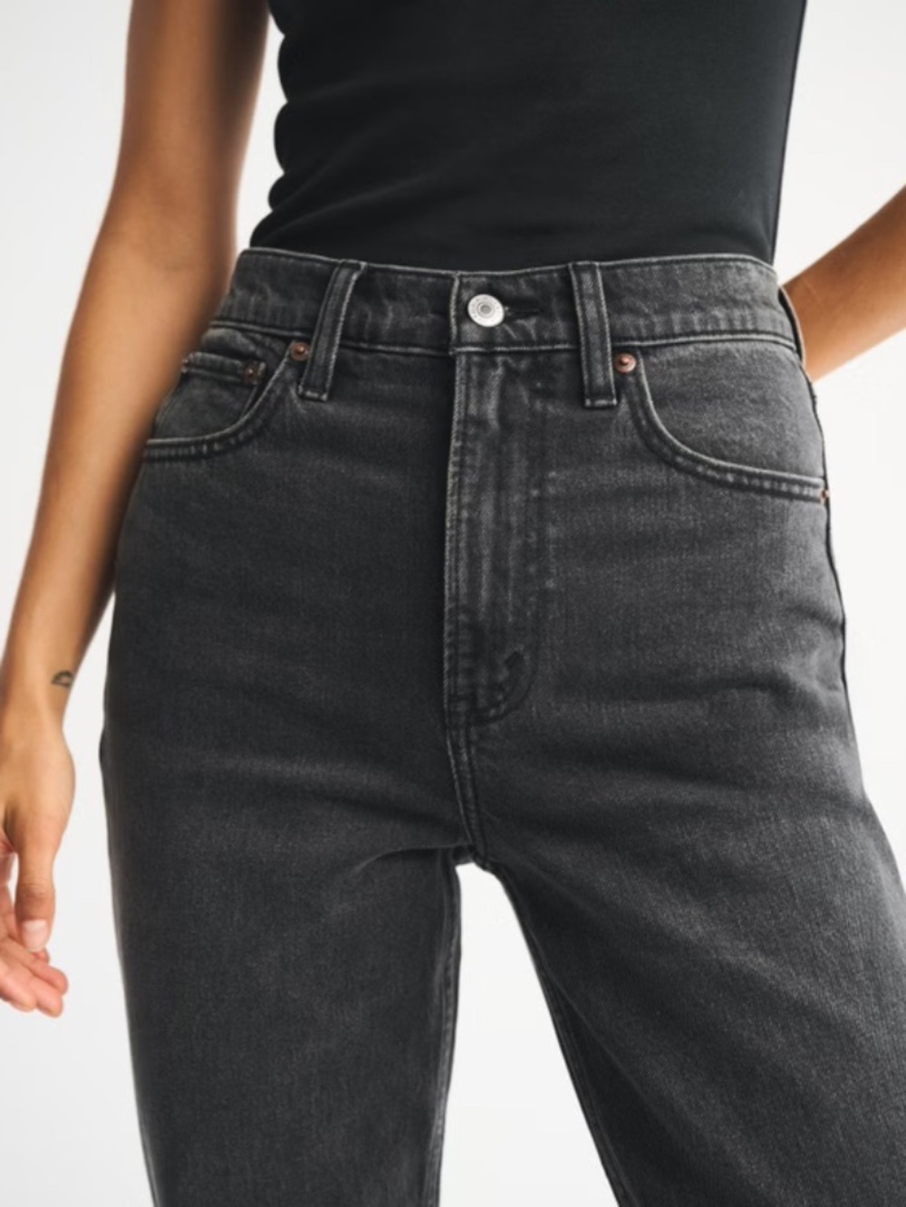 Abercrombie & Fitch - 30L - 90s Straight - Ultra High Rise Jean